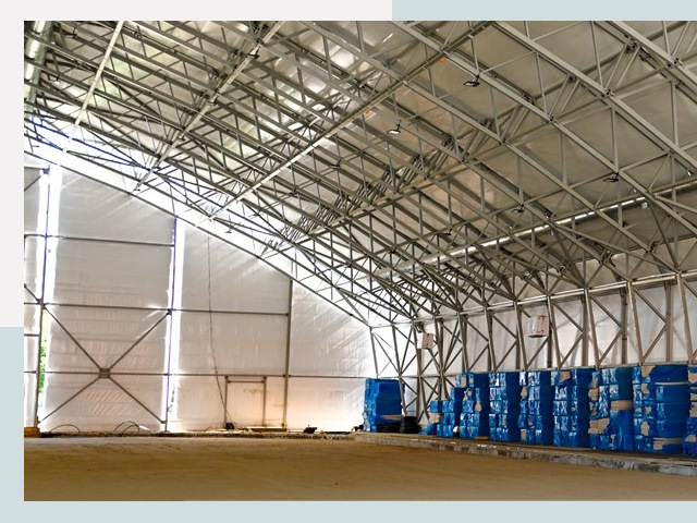 Строительство крытых катков в Новом Уренгое